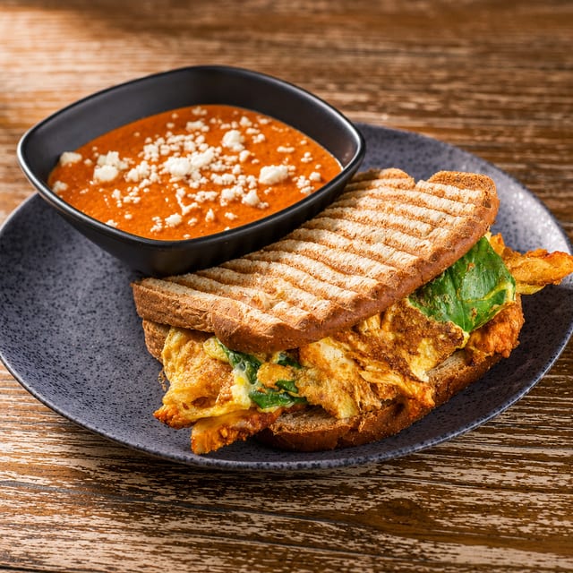 Momma's Omelette Sammie.